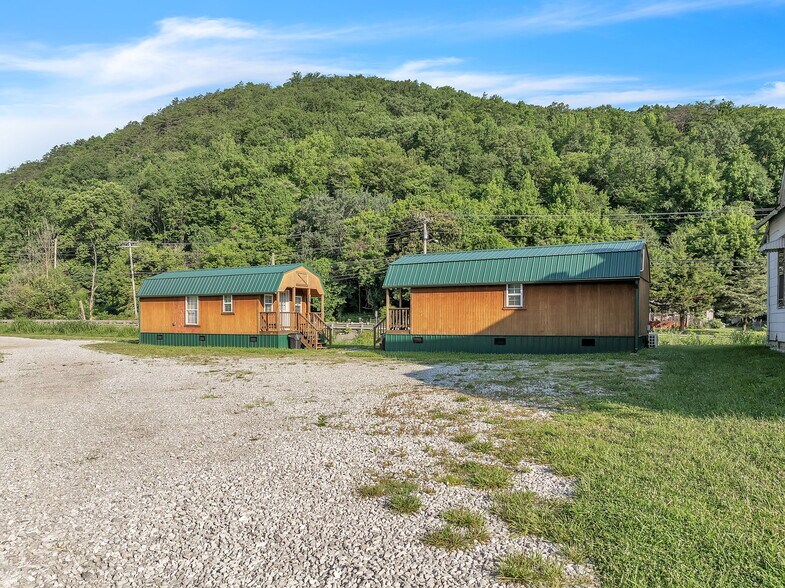 More Photos Of 349 Willow Ln, Rocky Top Specialty For Sale