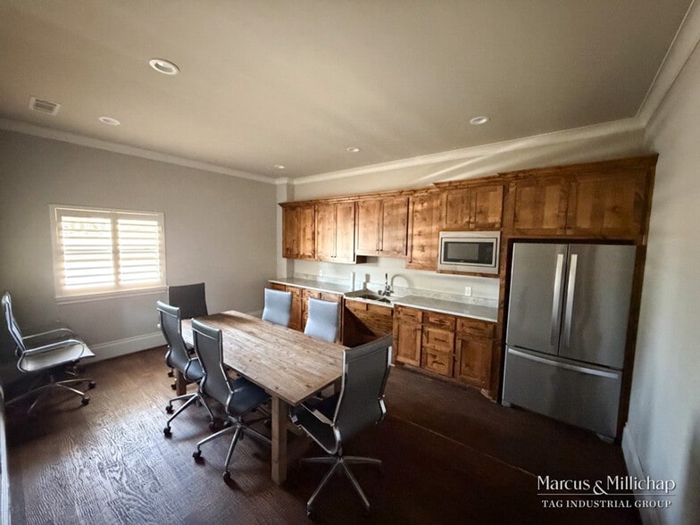 More Photos Of 3275-3285 Springer Ln, Rockwall Warehouse For Sale