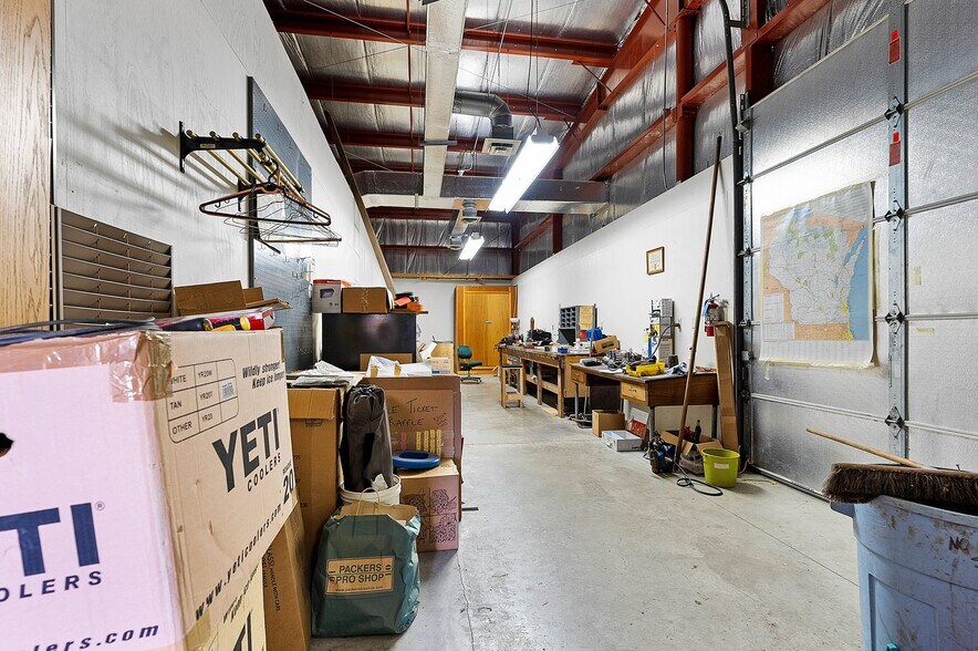 More Photos Of 1373 Kimberly Dr, Neenah Flex For Sale