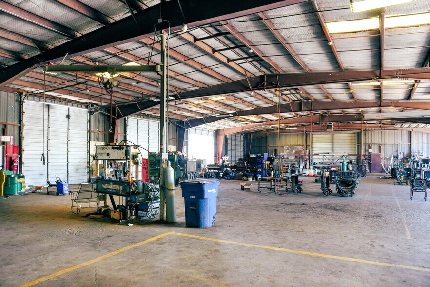 More Photos Of 6550 Leopard St, Corpus Christi Warehouse For Sale