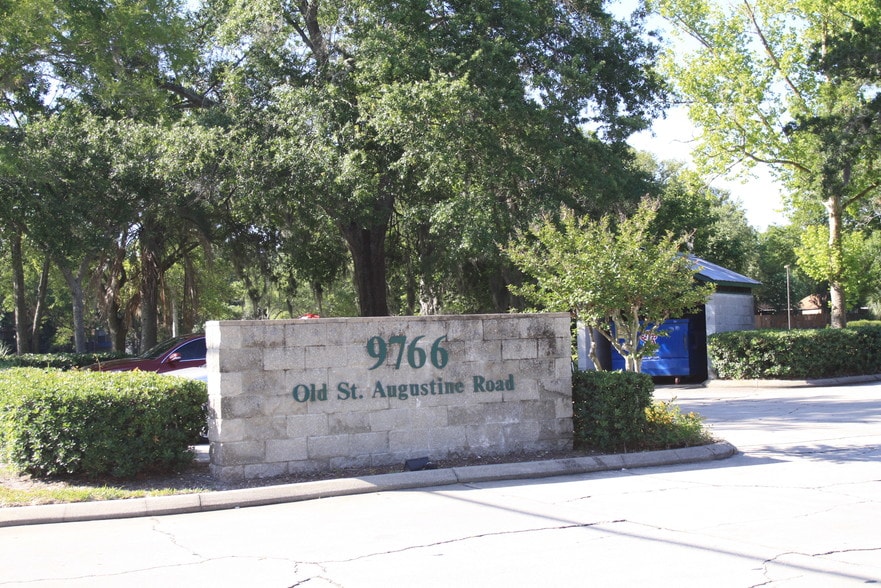 More Photos Of 9766 Old Saint Augustine Rd, Jacksonville Storefront For Lease