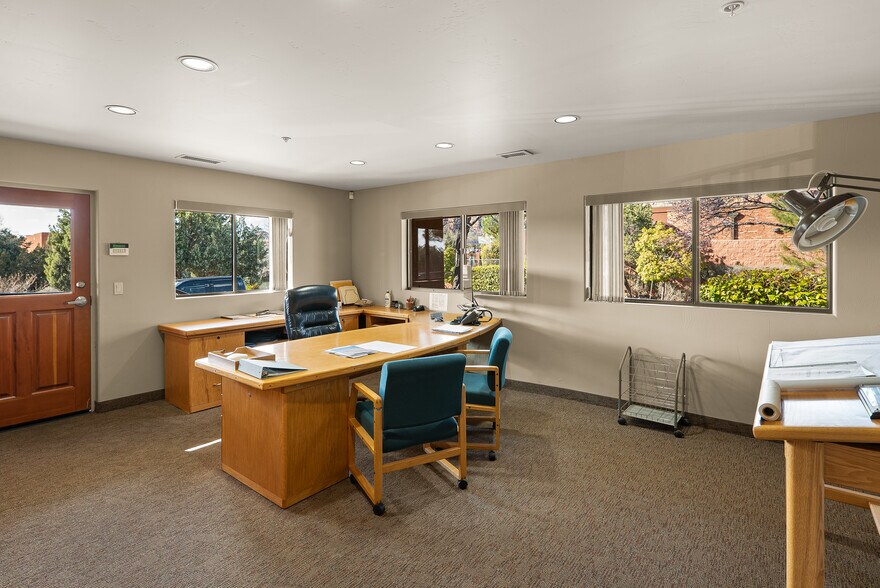 More Photos Of 75 Kallof Pl, Sedona Loft Creative Space For Lease