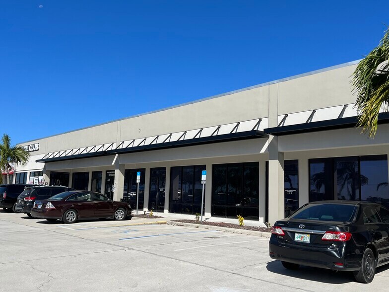 More Photos Of 447 Cape Coral Pky E, Cape Coral Storefront Retail Office For Lease