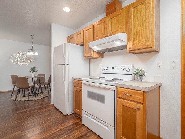 More Photos Of 402 E Washington St, Carlton Multifamily For Sale