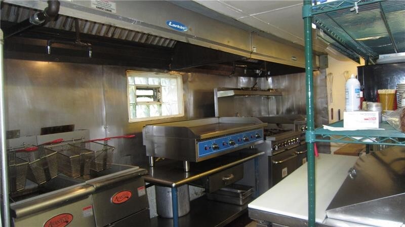 More Photos Of 2800 Freeport Rd, Springdale Restaurant For Sale