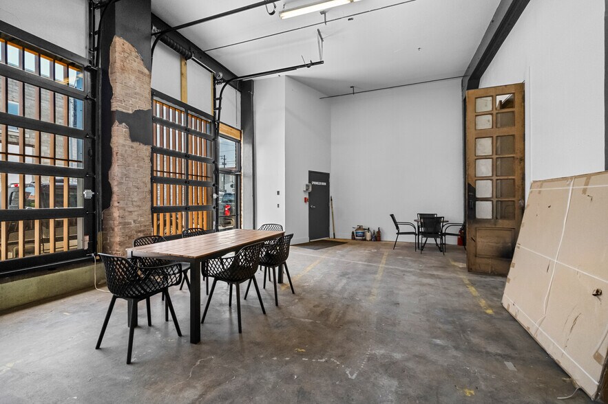 More Photos Of 124 S Joplin Ave, Joplin Warehouse For Sale