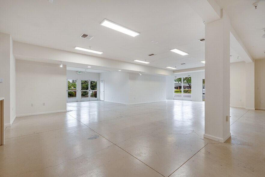 More Photos Of 19230 Sonoma Hwy, Sonoma General Retail For Lease