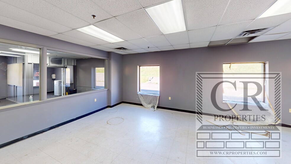 More Photos Of 2934 US Route 9W, New Windsor Township Auto Dealership For Sale