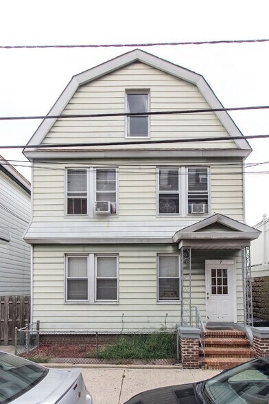 Primary Photo Of 7 Newark Bay Ct, Bayonne Apartments For Sale