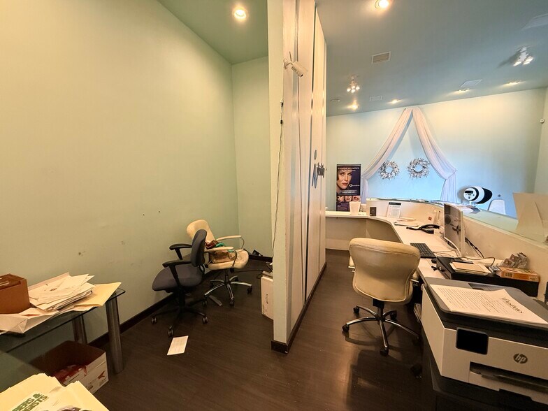 More Photos Of 2140 W Grande Blvd, Tyler Medical For Lease