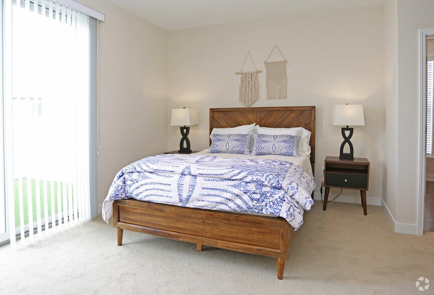 More Photos Of 240 State St, Schenectady Apartments For Lease
