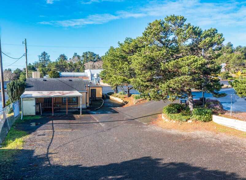 More Photos Of 4660 SE Highway 101, Lincoln City Restaurant For Sale