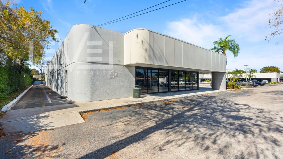 More Photos Of 5101-5131 N University Dr, Lauderhill Unknown For Lease