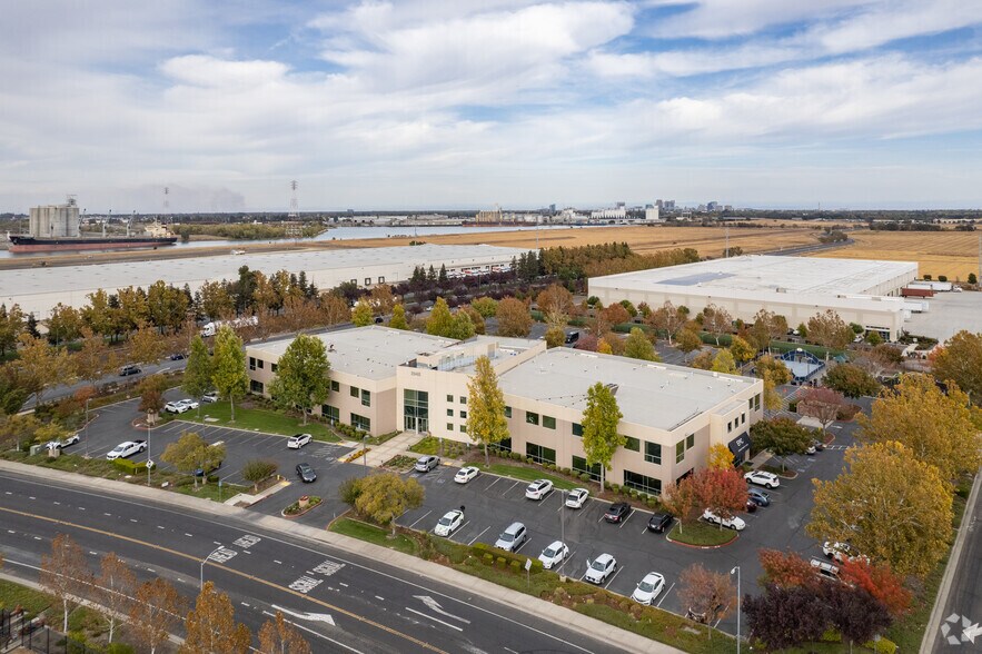 More Photos Of 2945 Ramco St, West Sacramento Office For Lease