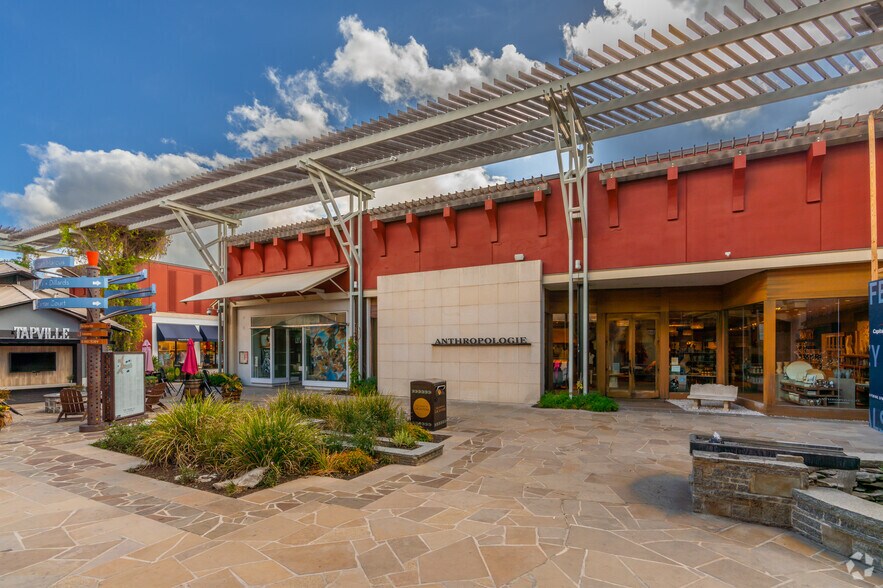 More Photos Of 15900 La Cantera Pky, San Antonio Unknown For Lease