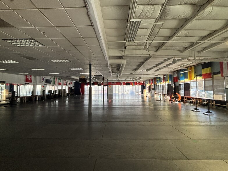 More Photos Of 1329-1345 Blossom Hill Rd, San Jose Freestanding For Lease
