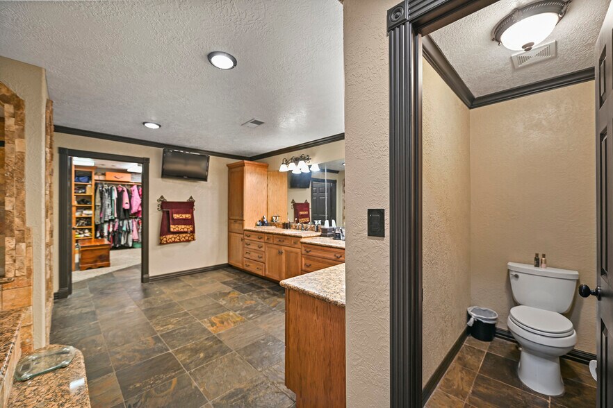 More Photos Of 20204 Schiel Rd, Cypress Warehouse For Sale
