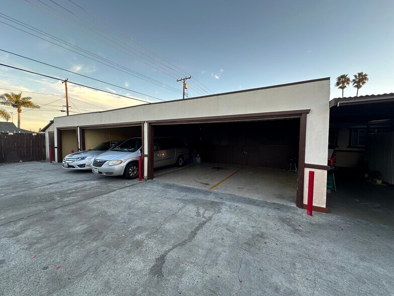 More Photos Of 938 S Gilbuck Dr, Anaheim Apartments For Sale