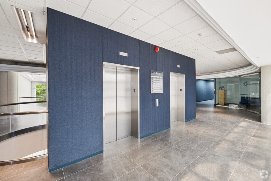 More Photos Of 371 Hoes Ln, Piscataway Office For Sale