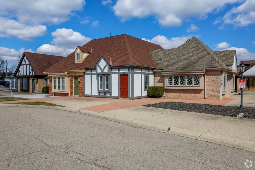 More Photos Of 8401 Claude Thomas Rd, Franklin Office For Sale