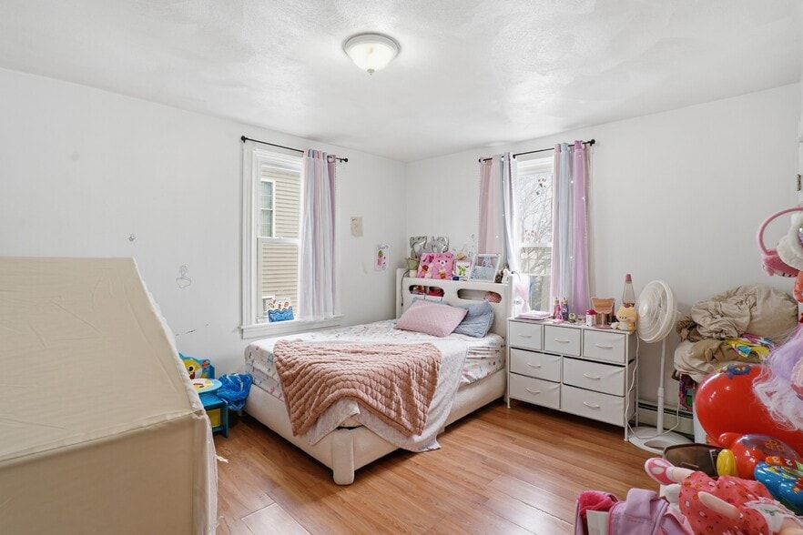 More Photos Of 17 Ledge St, Providence Apartments For Sale