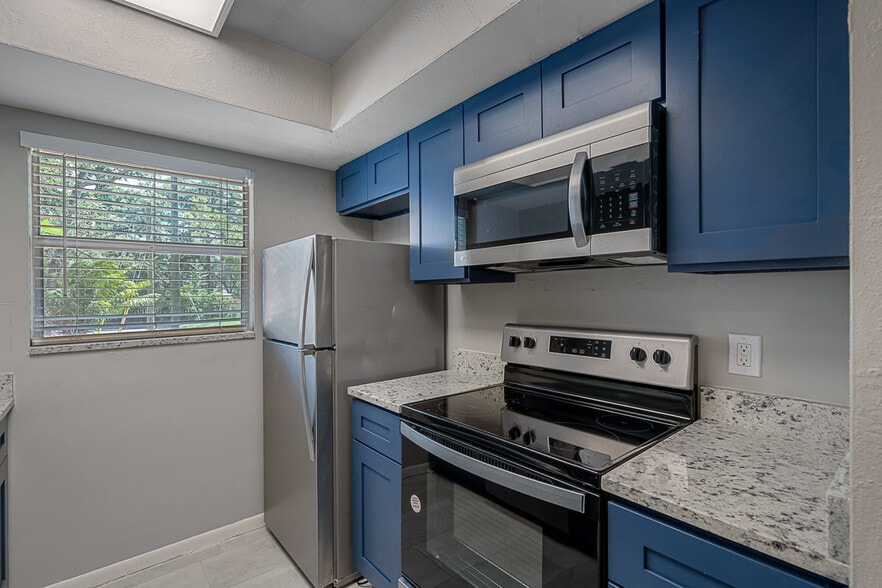 More Photos Of 3960 12th St, Saint Petersburg Apartments For Sale