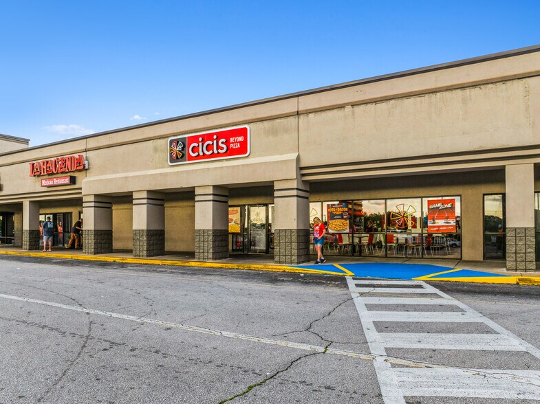 More Photos Of 111-191 Cox Creek Pky S, Florence Storefront For Sale