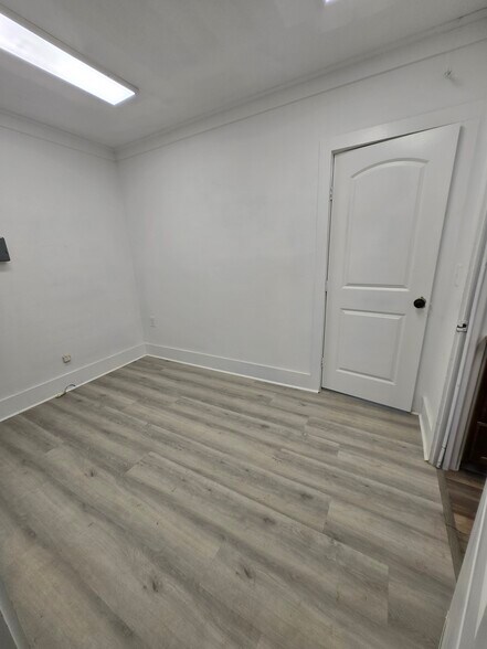 More Photos Of 202 E Weaver Ave, Alvarado Medical For Sale