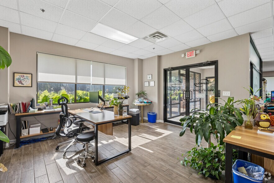 More Photos Of 2470-2480 Industrial Park Blvd, Cumming Warehouse For Sale