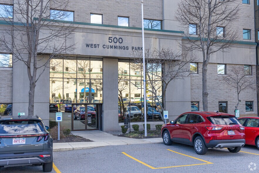 More Photos Of 500 W Cummings Park, Woburn Office For Lease