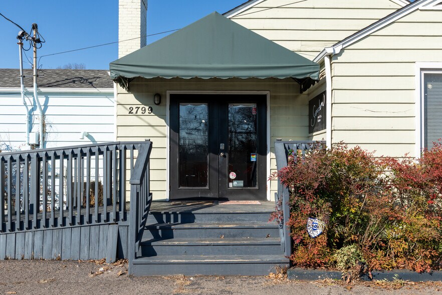 More Photos Of 2799 Bransford Ave, Nashville Office For Sale