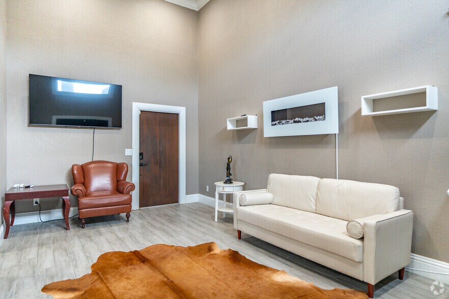 More Photos Of 1471 S Missouri Ave, Clearwater Office For Lease