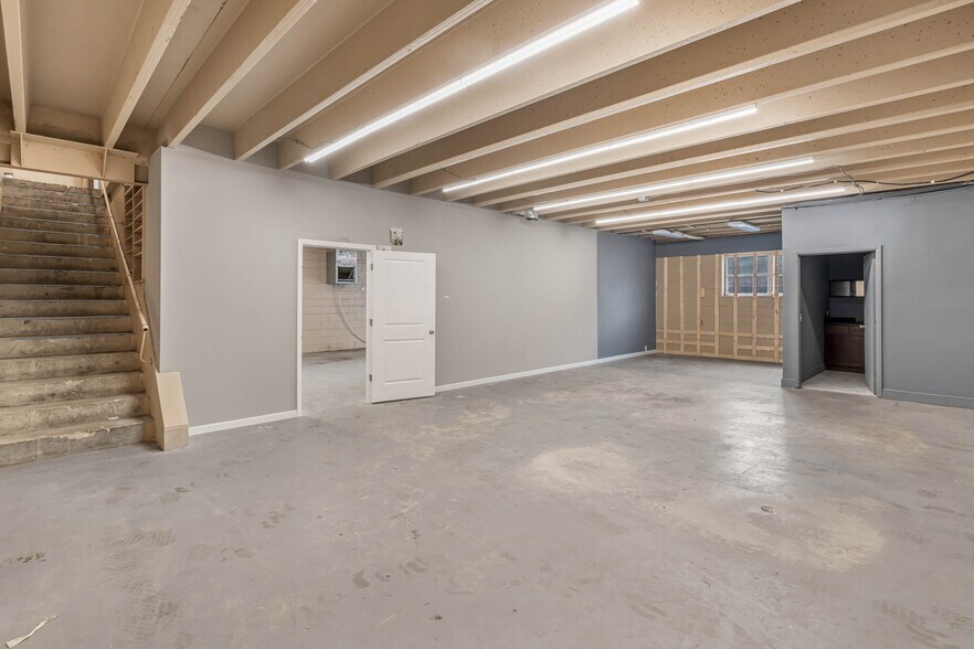 More Photos Of 1043 W Highway 50, Clermont Storefront For Sale