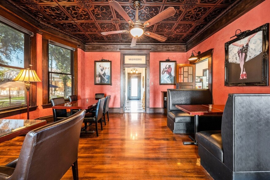More Photos Of 312 N Central Ave, Cameron Restaurant For Sale