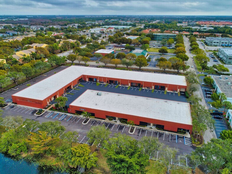 More Photos Of 2830 Winkler Ave, Fort Myers Office Residential For Lease