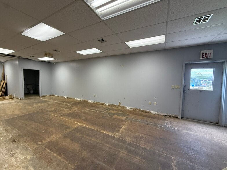 More Photos Of 3477 Hyde Park Blvd, Niagara Falls Office For Lease