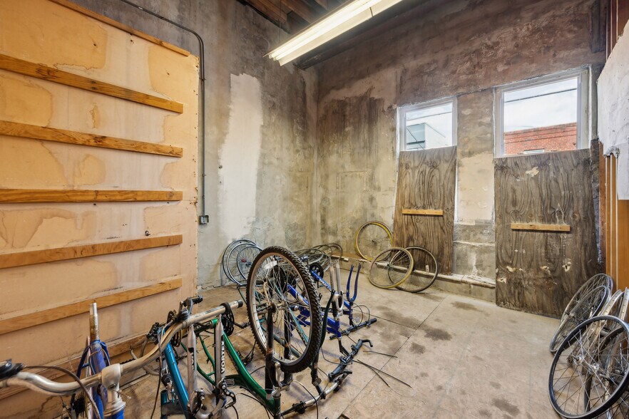 More Photos Of 1326 S 20th St, Philadelphia Warehouse For Sale