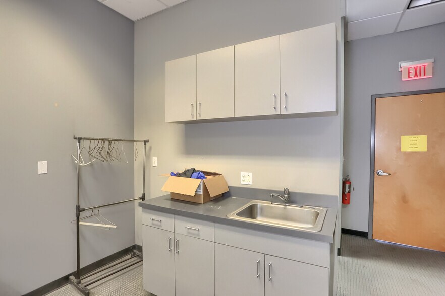More Photos Of 3 Superior Way, Uniontown Auto Dealership For Sale