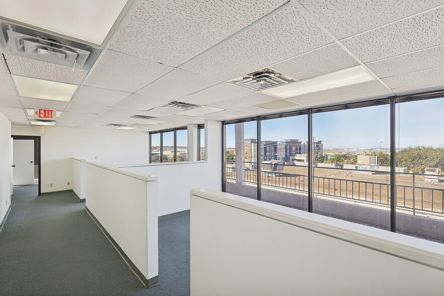 More Photos Of 2821 Lackland Rd, Fort Worth Office For Sale