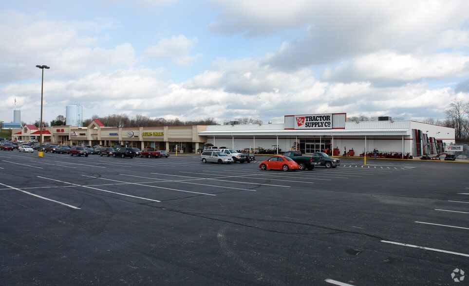 More Photos Of 321-355 N 3rd St, Oxford General Retail For Lease