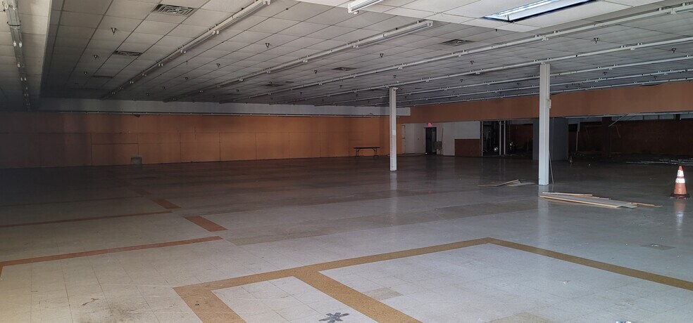 More Photos Of 10070 Highway 44 E, Mount Washington General Retail For Sale