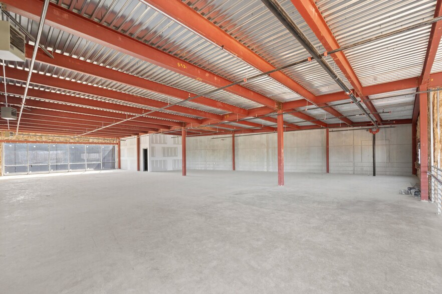 More Photos Of 9540 Rodney St, Pineville Industrial For Sale