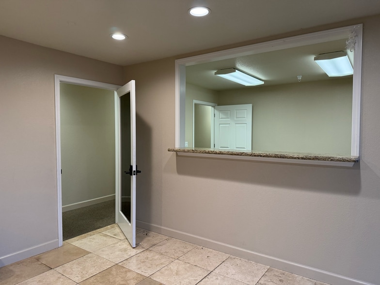 More Photos Of 4825 Stratos Way, Modesto Warehouse For Lease