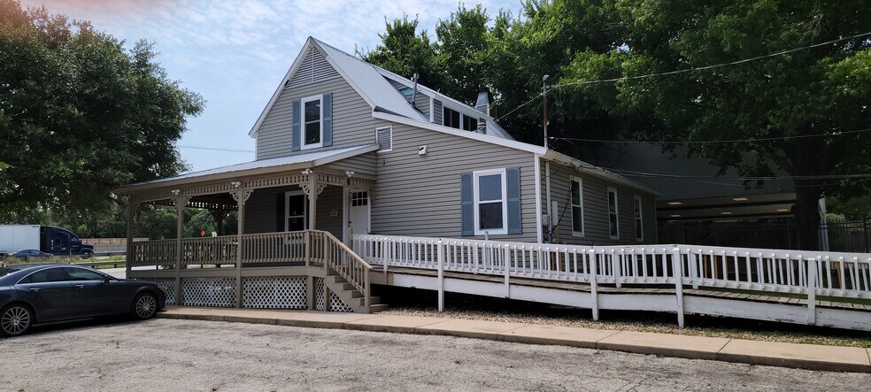 More Photos Of 11920 N Interstate 35, Austin Medical For Lease