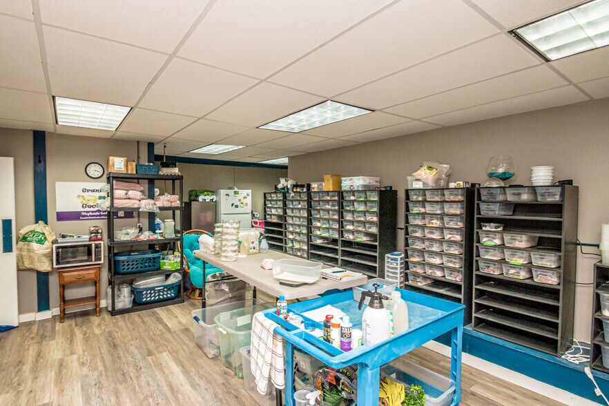 More Photos Of 12 Middle St, Lancaster Storefront Retail Residential For Sale