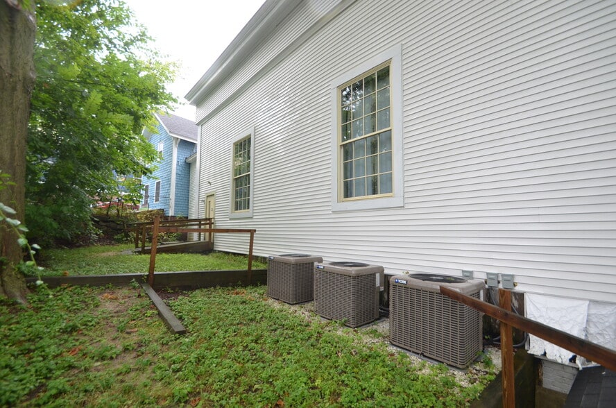 More Photos Of 49 Market St, Somersworth Religious Facility For Sale