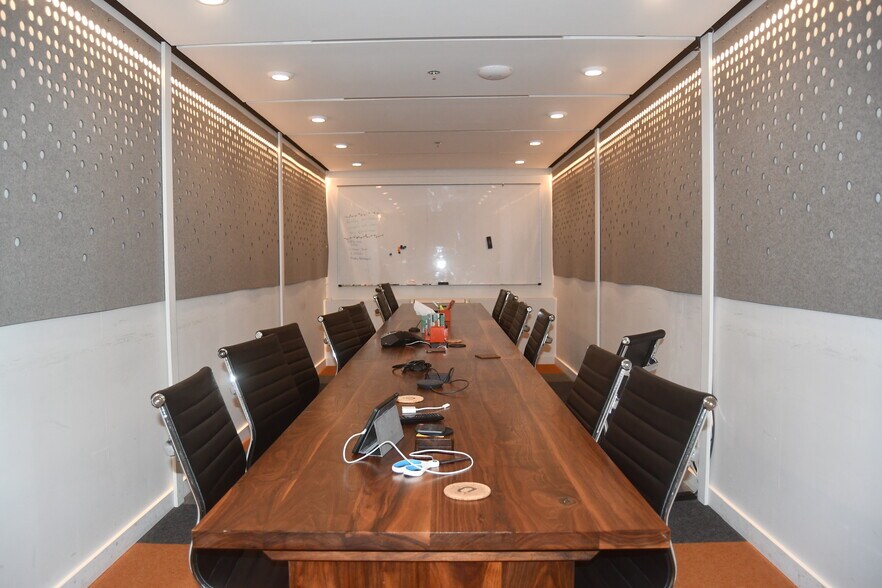 More Photos Of 83-85 Washington St, Norwalk Loft Creative Space For Sale