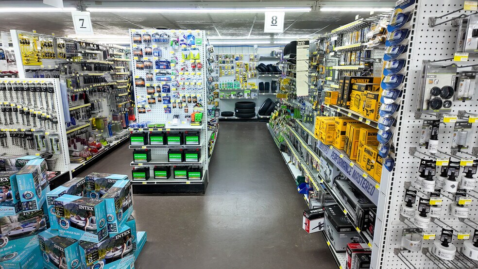 More Photos Of 2111 Greenwood Rd, Prescott Freestanding For Sale