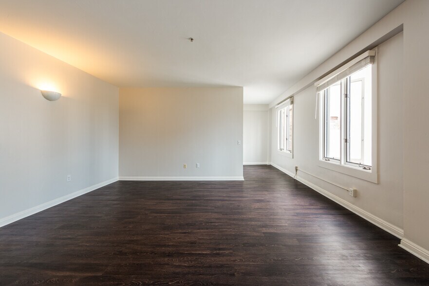 More Photos Of 1043-1045 6th Ave, San Diego Storefront Retail Residential For Sale