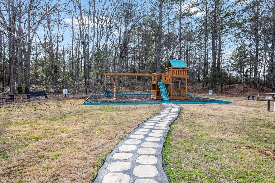More Photos Of 1204-1216 Lakeview Dr NW, Conyers Multifamily For Sale